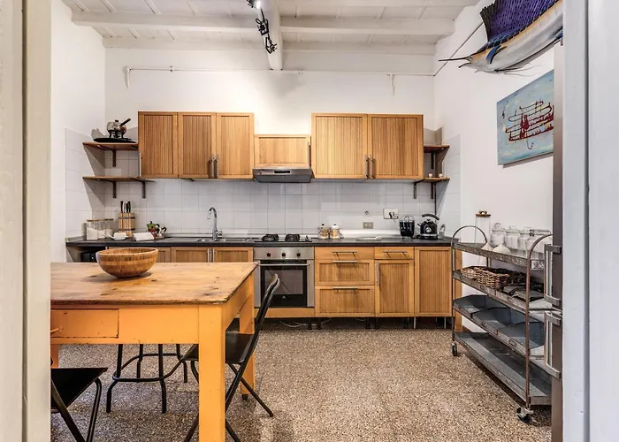 Elegant Two Bedroom Apartment-colosseum *