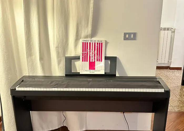 Elegant Two Bedroom Apartment-colosseum